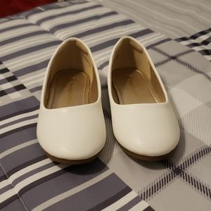 NWOT White toddler girl dress flats